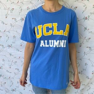 UCLA ALUMNI unisex small t shirt